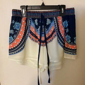 Women's flowy patterned shorts